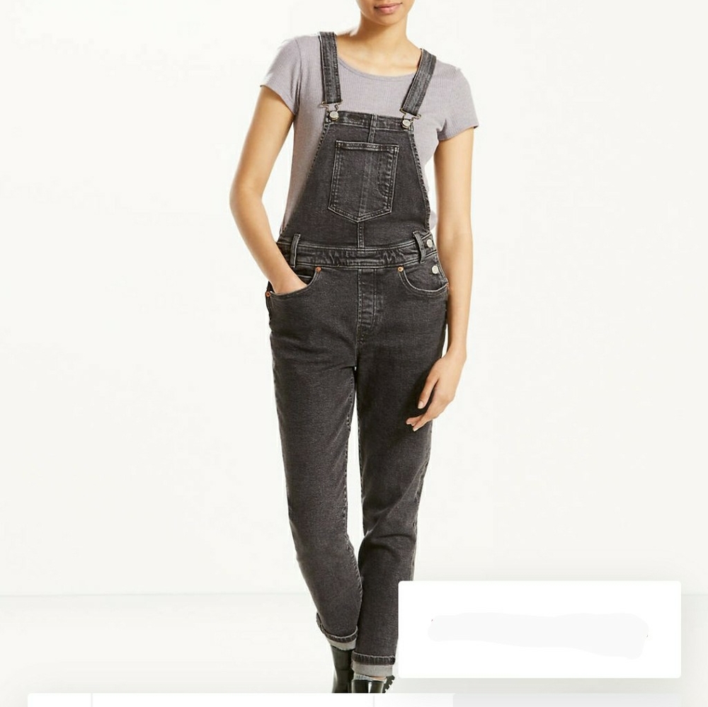 👽Levi's overalls👽